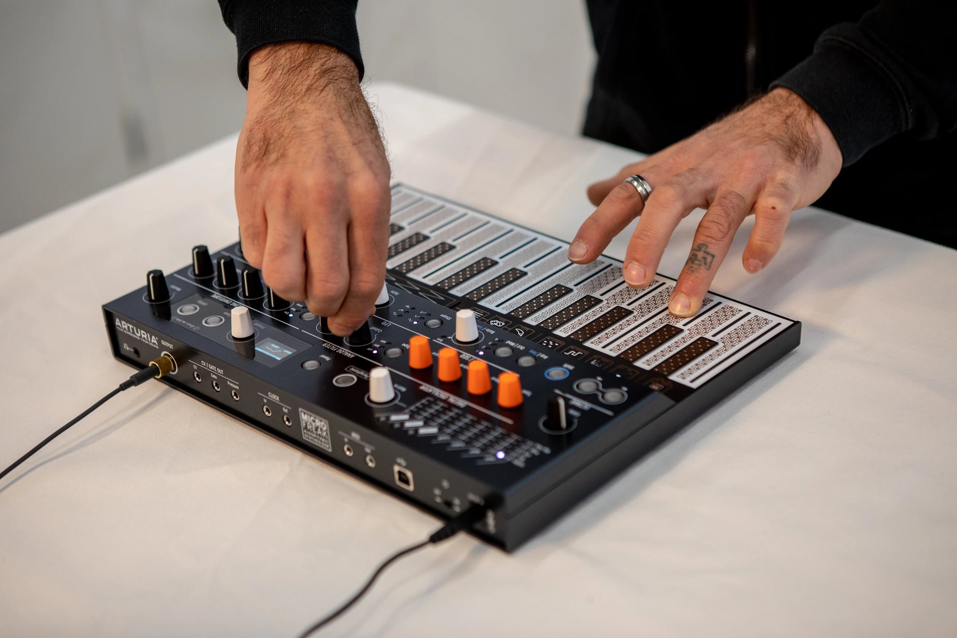 Arturia MicroFreak erform